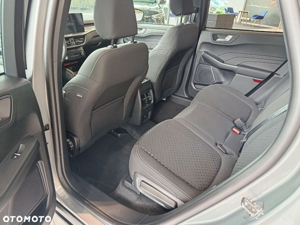 Ford Kuga - 12
