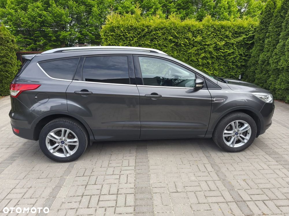 Ford Kuga 2.0 TDCi 2x4 Titanium - 8