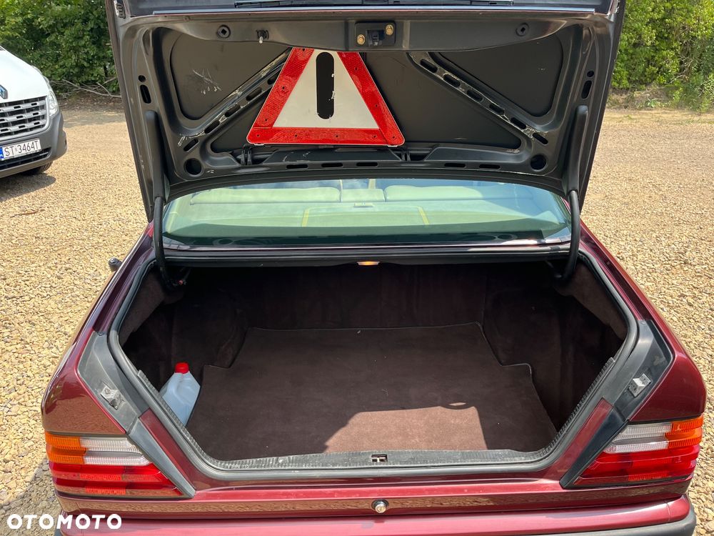 Mercedes-Benz W124 (1984-1993) - 17