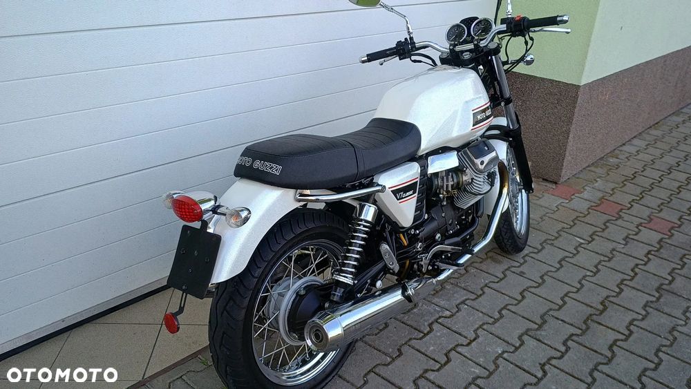 Moto Guzzi V7 - 22