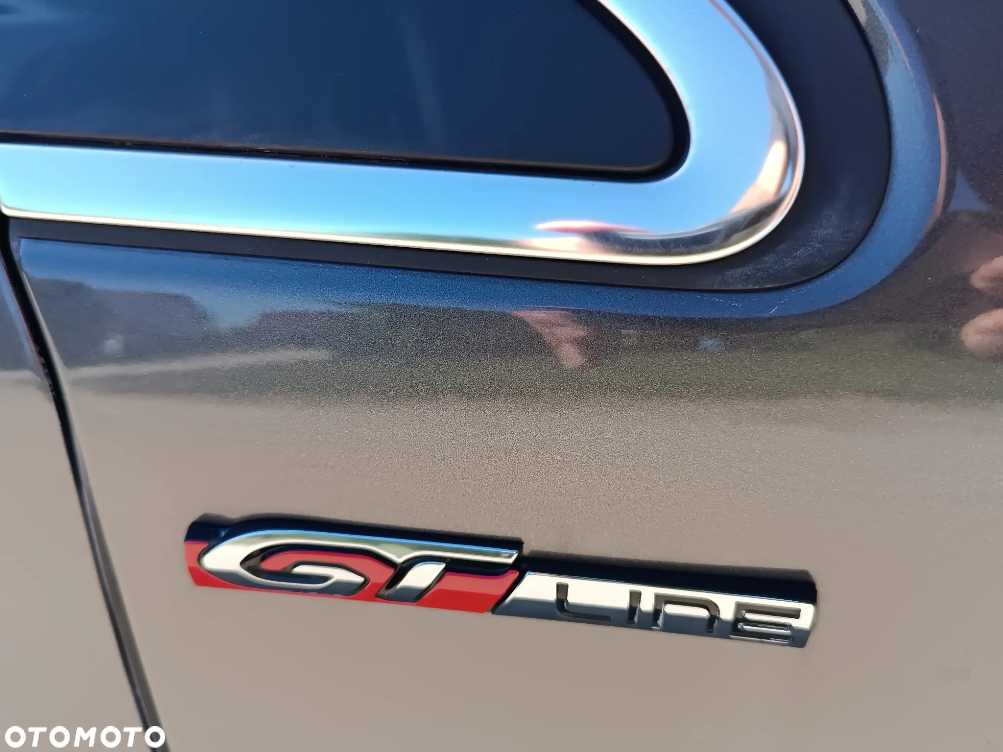 Peugeot 208 - 33
