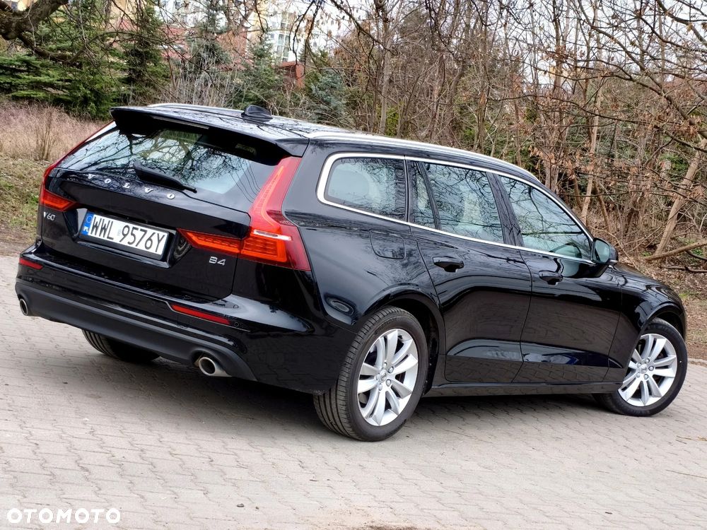Volvo V60 B4 D Geartronic Momentum Pro - 4