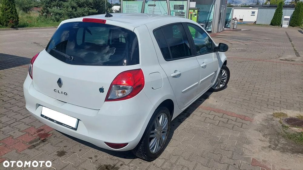Renault Clio 1.2 16V 75 Night and Day - 4