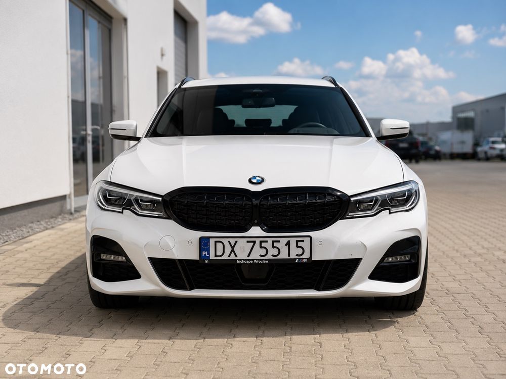 BMW Seria 3 330e xDrive M Sport sport - 3