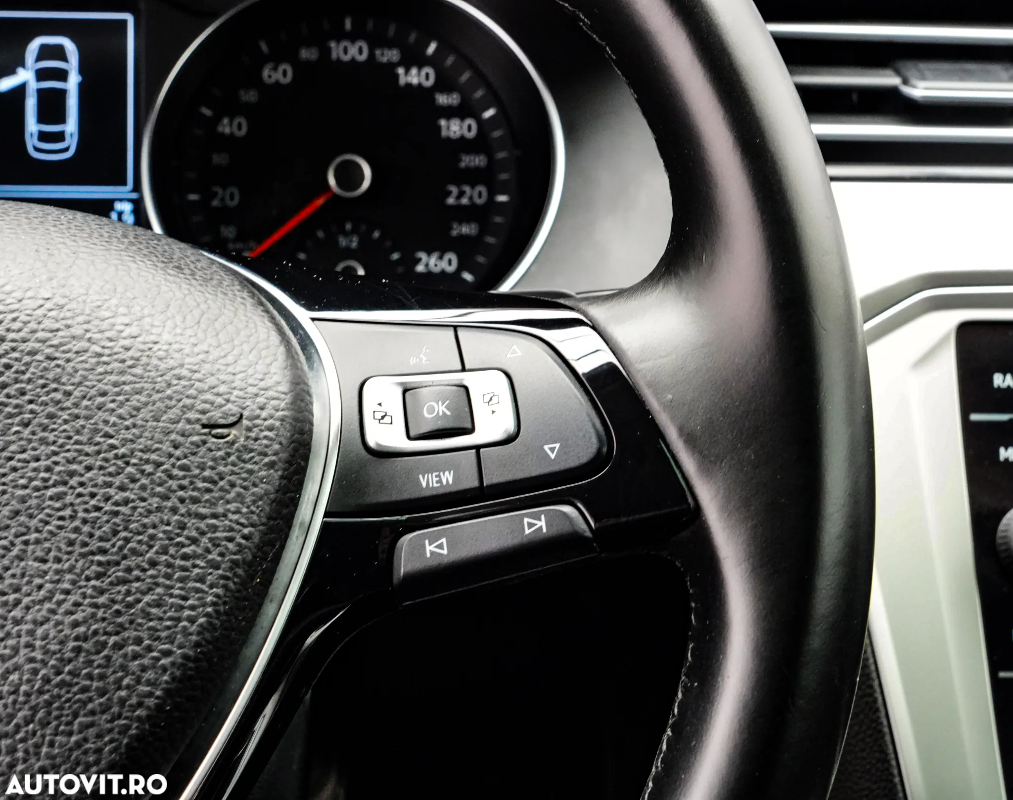 Volkswagen Passat 2.0 TDI DSG Comfortline - 26