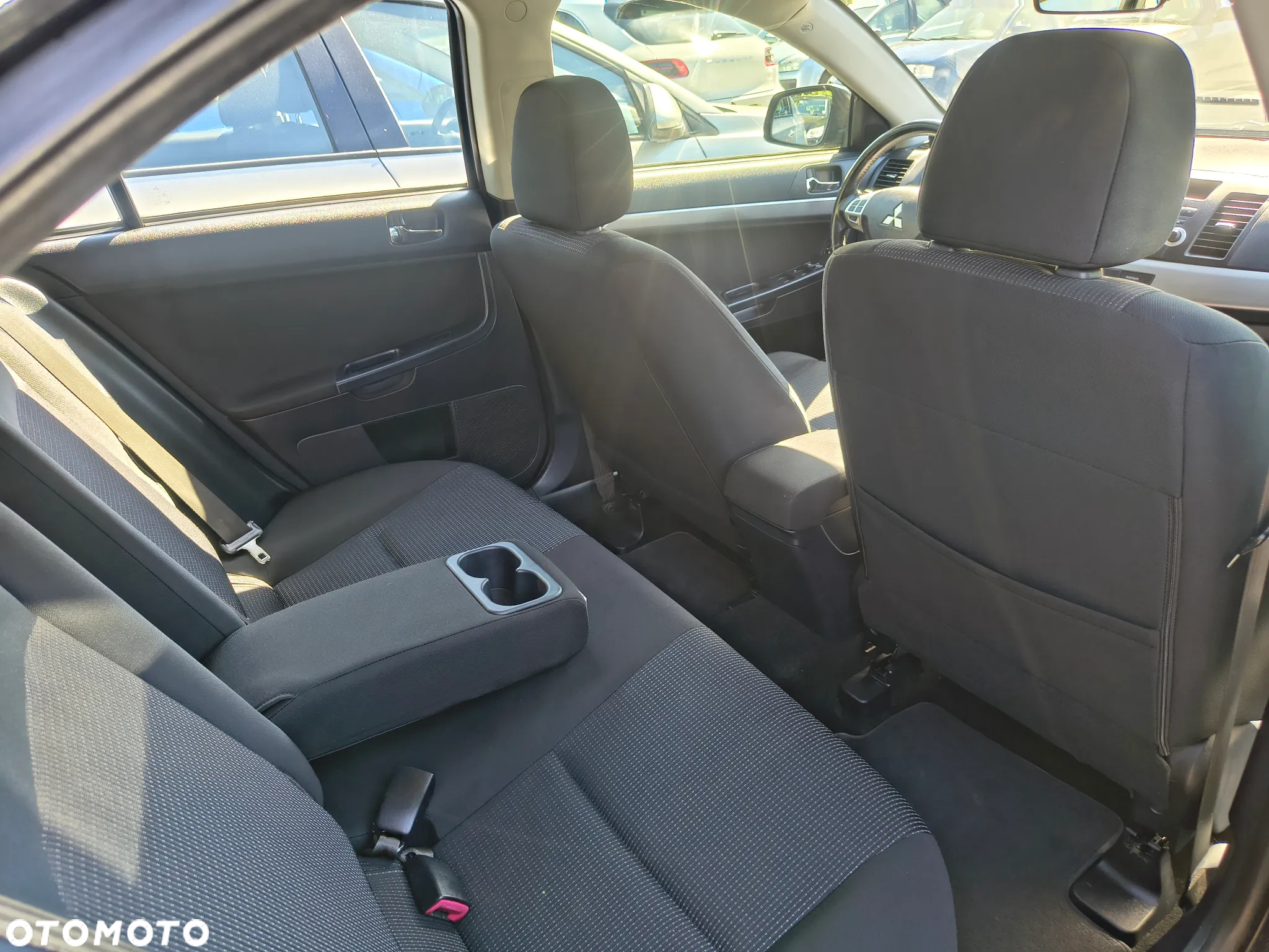 Mitsubishi Lancer 1.5 Invite - 35