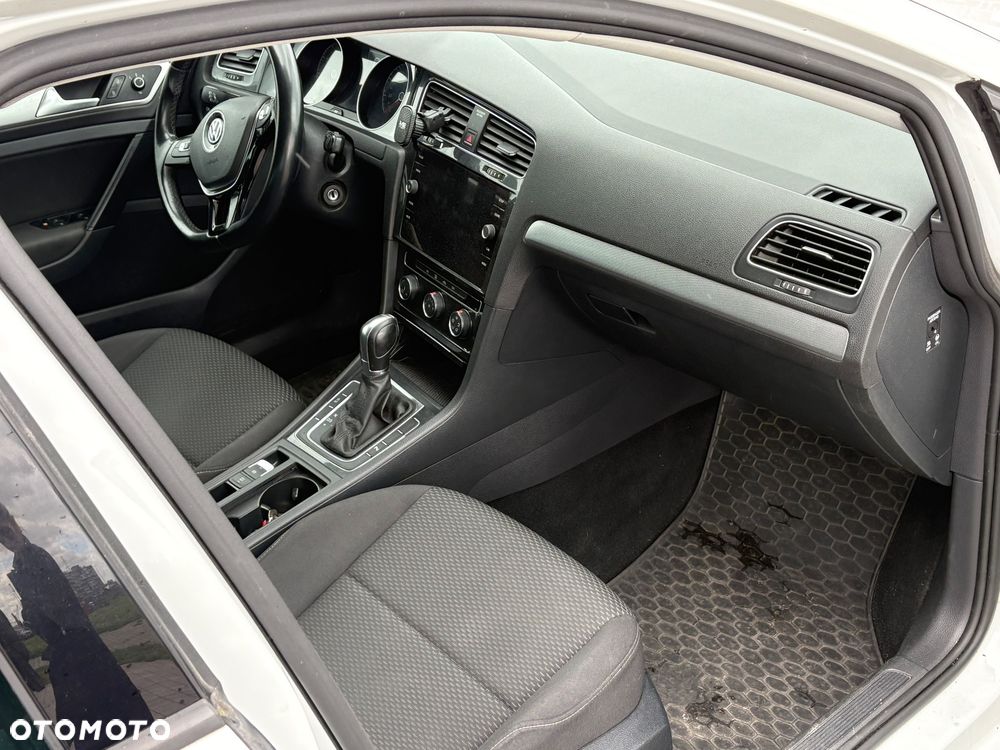 Volkswagen Golf 1.0 TSI BMT Trendline DSG - 6
