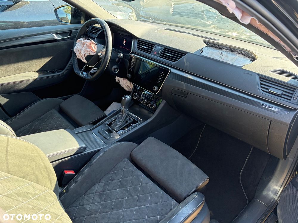 Skoda Superb 2.0 TDI DSG Sportline - 26