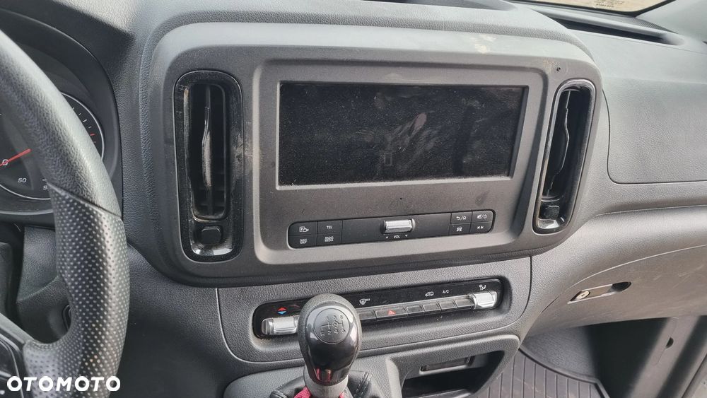 Mercedes-Benz Vito - 25