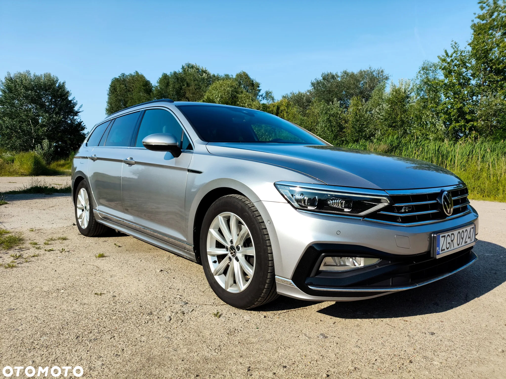 Volkswagen Passat - 2
