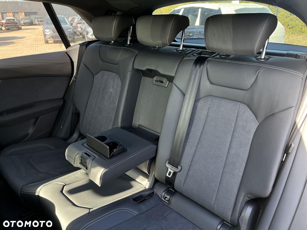 Audi Q8 - 12