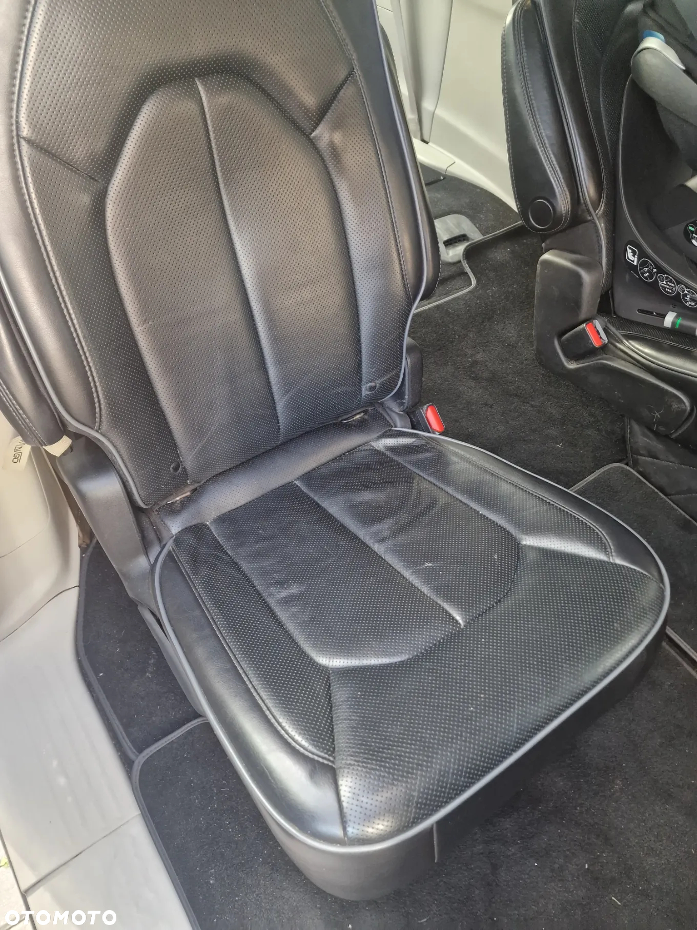 Chrysler Pacifica - 11