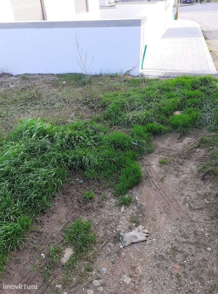 Terreno em Gião, Santa Maria Feira com 300 m2 - Grande imagem: 2/6