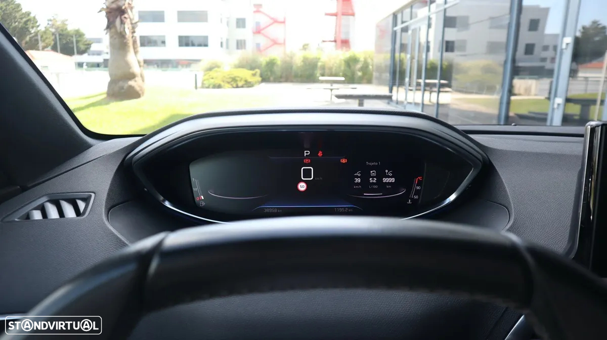 Peugeot 5008 1.5 BlueHDi Allure Pack EAT8 - 23