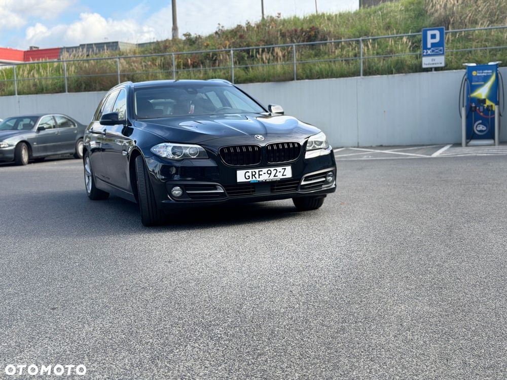 BMW Seria 5 530d xDrive Luxury Line - 7