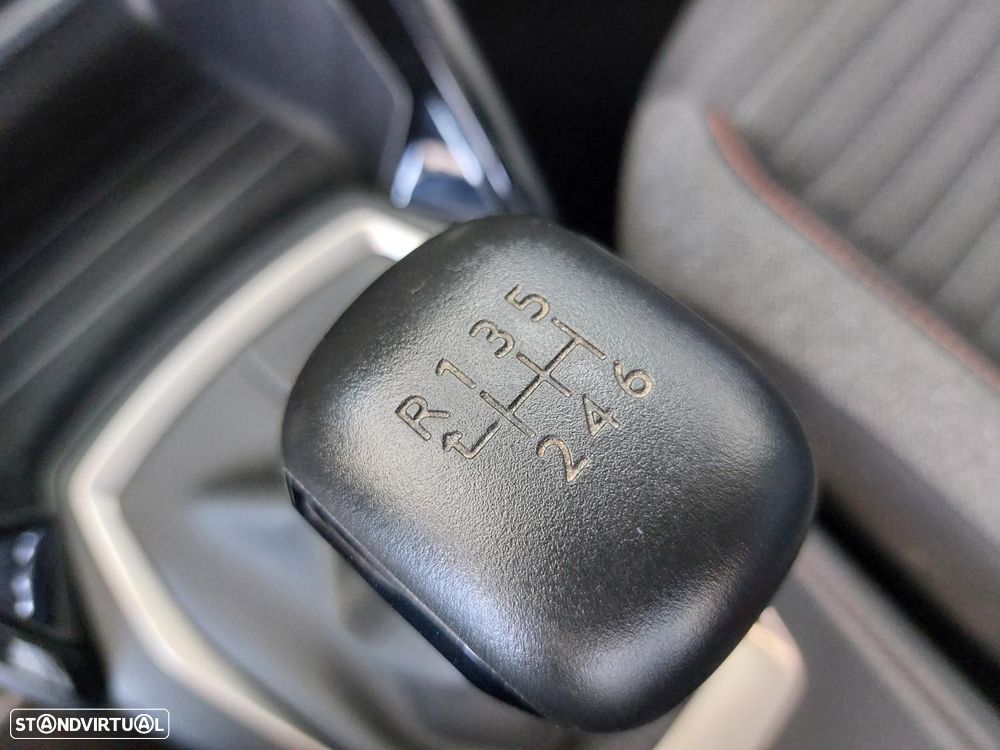 Peugeot 2008 1.5 BlueHDi Active Pack - 38