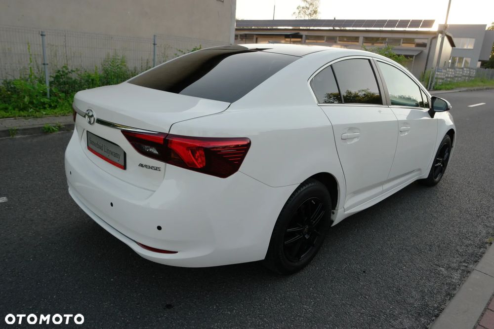 Toyota Avensis 1.8 Active - 6