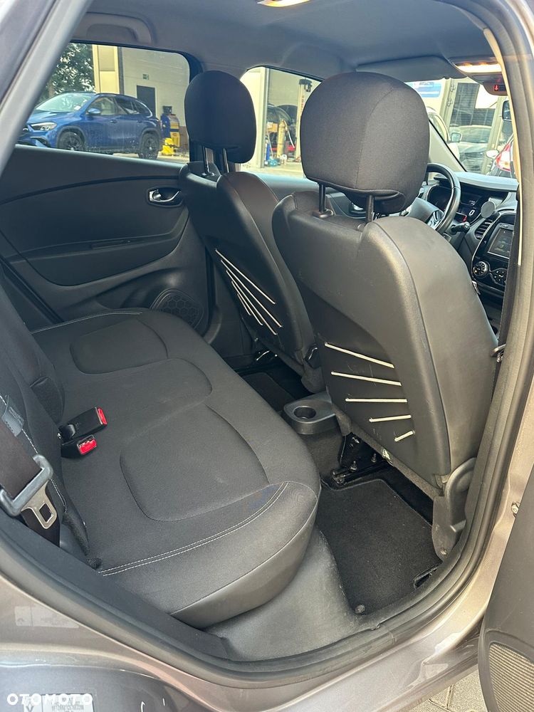 Renault Captur 1.2 Energy TCe Limited - 11