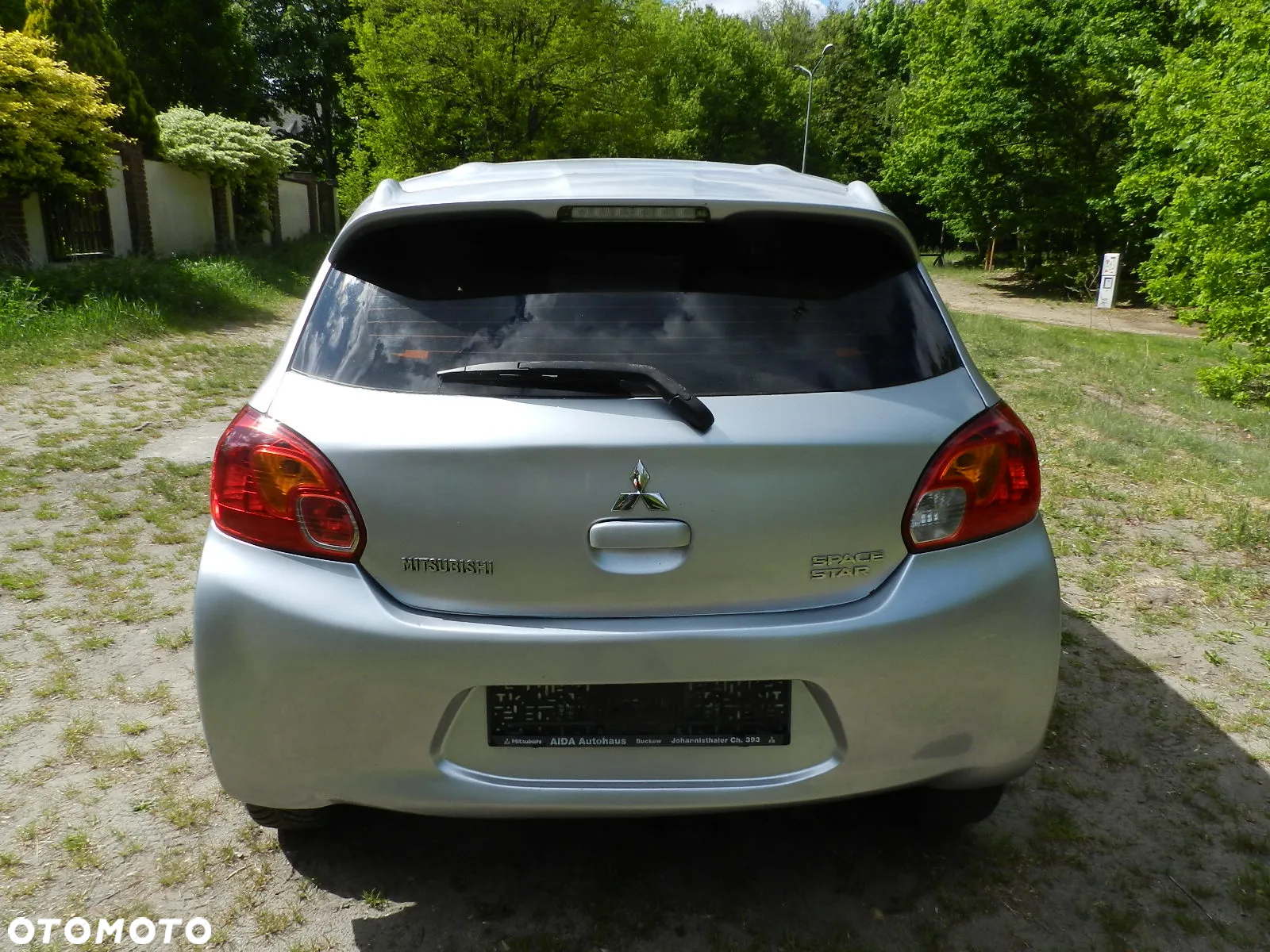 Mitsubishi Space Star - 14