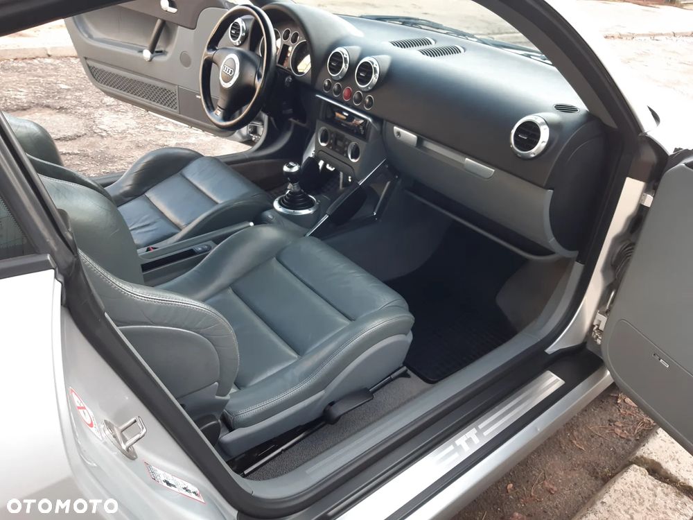 Audi TT Coupé 1.8T - 15