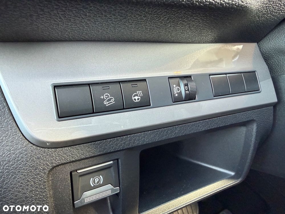 Peugeot Traveller 2.0 BlueHDi Long Business EAT8 - 12