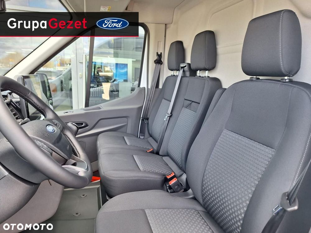 Ford Transit - 11