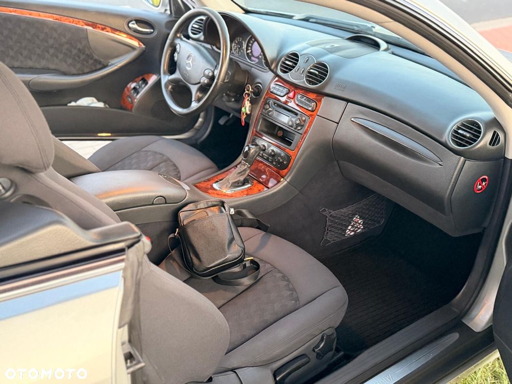 Mercedes-Benz CLK - 9