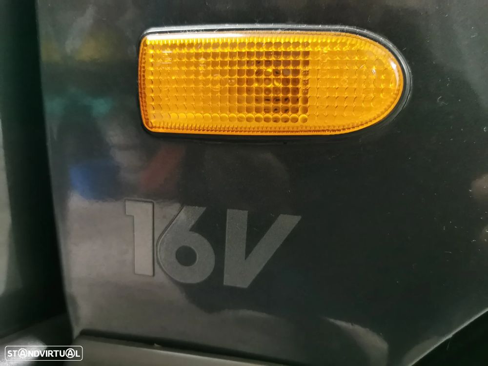 Nissan Primera Hatchback 1.6 LX + - 7