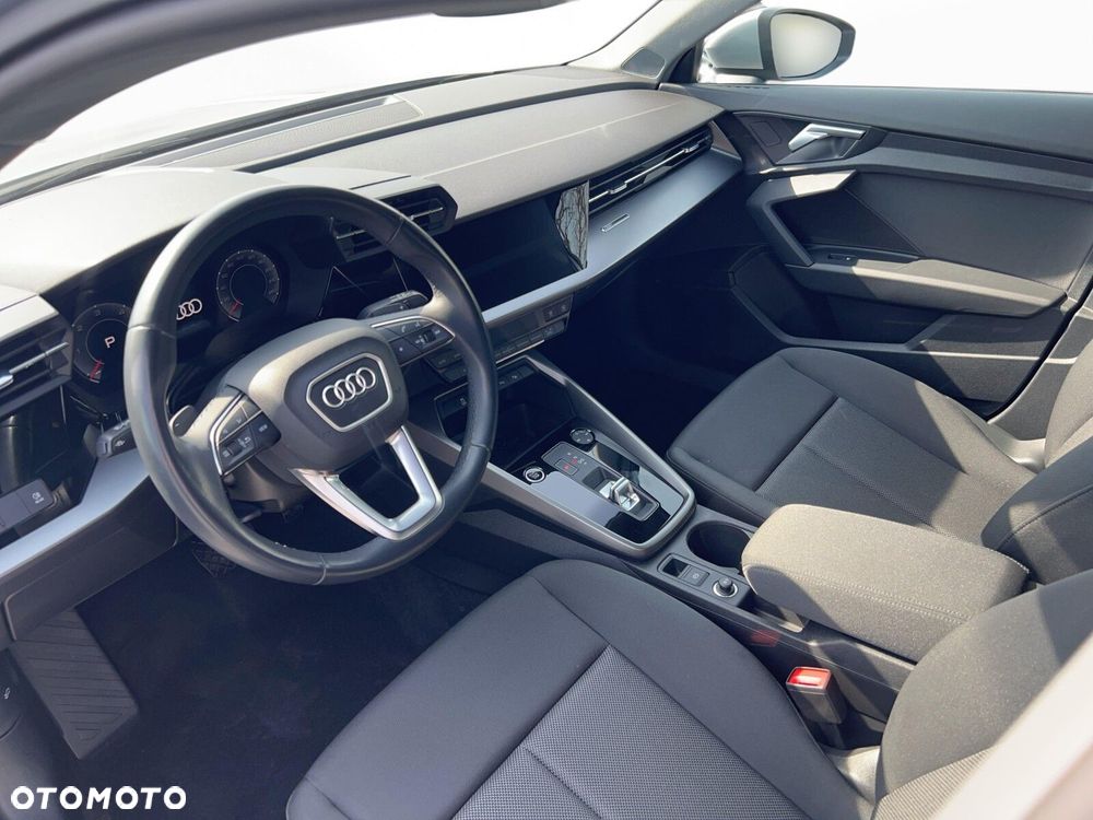 Audi A3 Sportback - 12