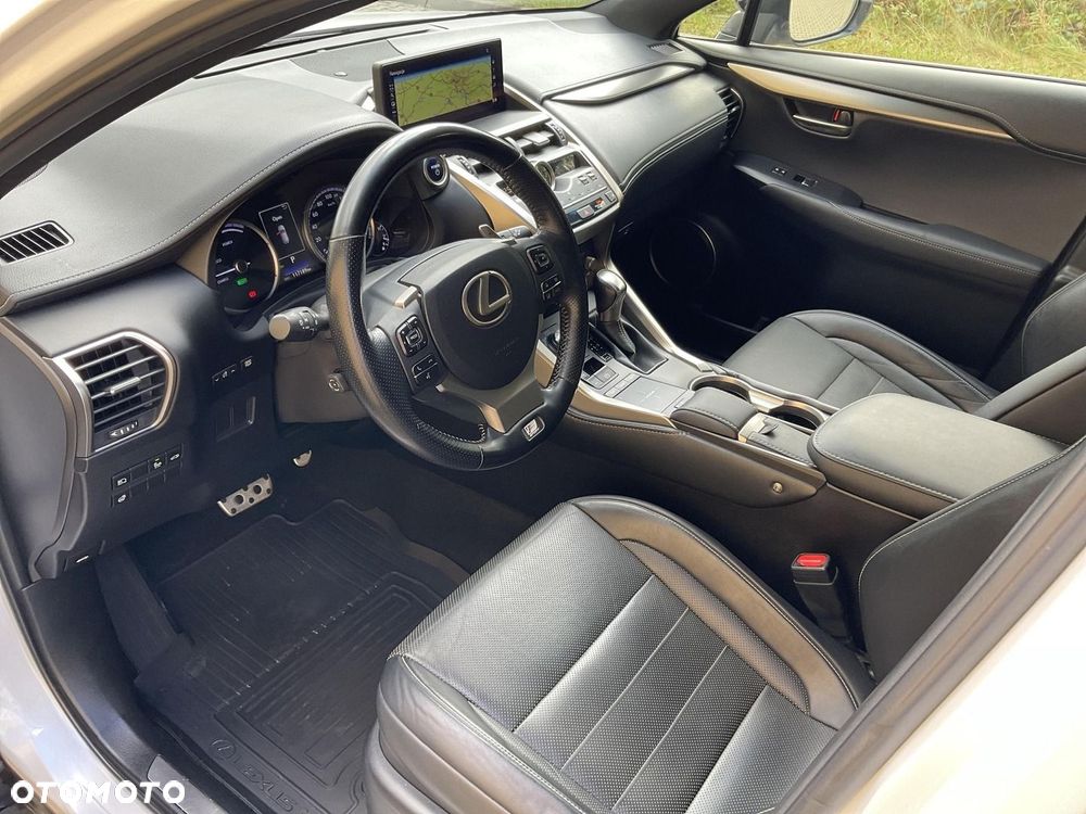 Lexus NX 300h F Sport AWD - 11