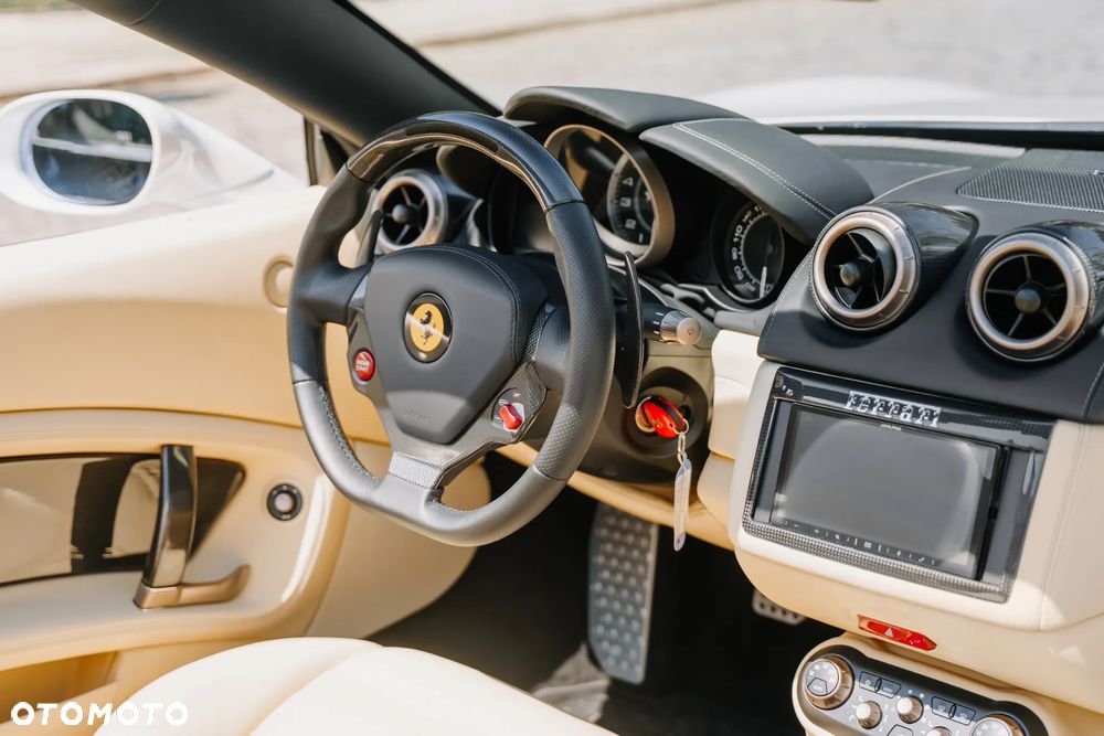 Ferrari California F1 DCT - 11