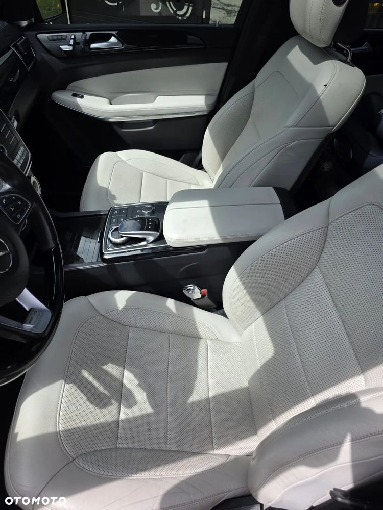 Mercedes-Benz GLS 500 4-Matic - 24