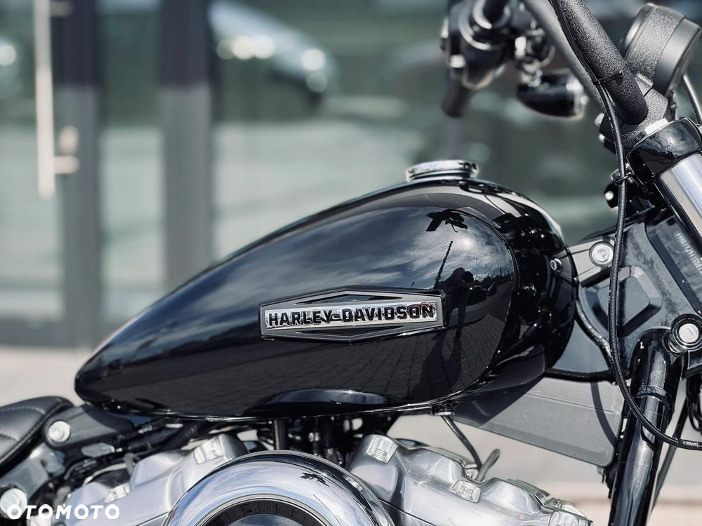 Harley-Davidson Softail Street Bob - 7
