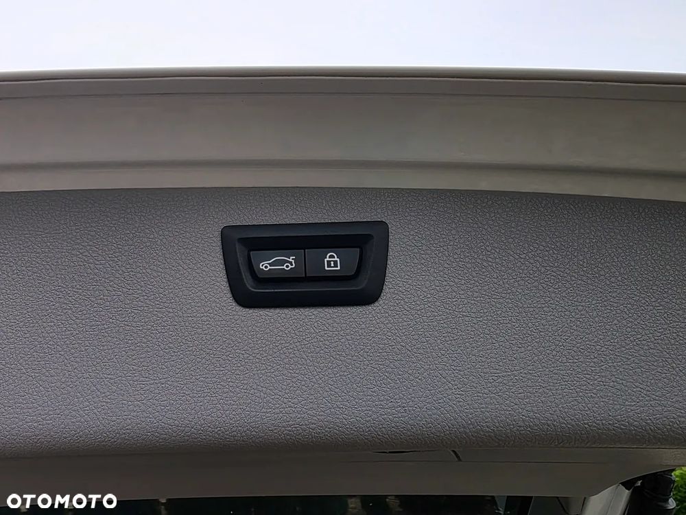 BMW Seria 3 318d Blue Performance Sport Line - 27