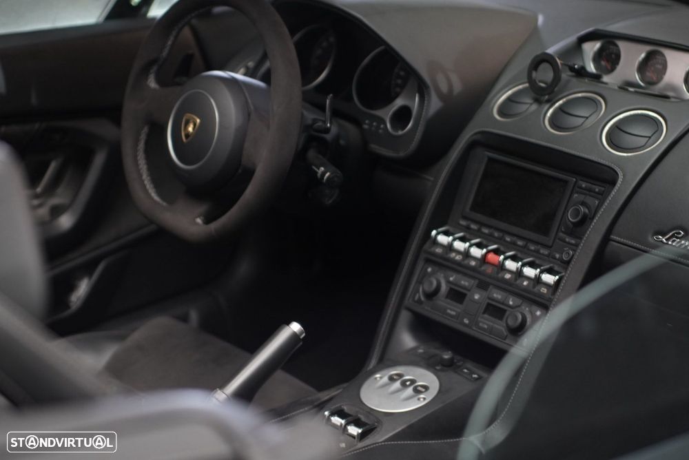 Lamborghini Gallardo LP560-4 Spyder E-Gear - 8