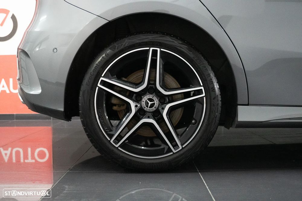 Mercedes-Benz A 250 e AMG Line - 4