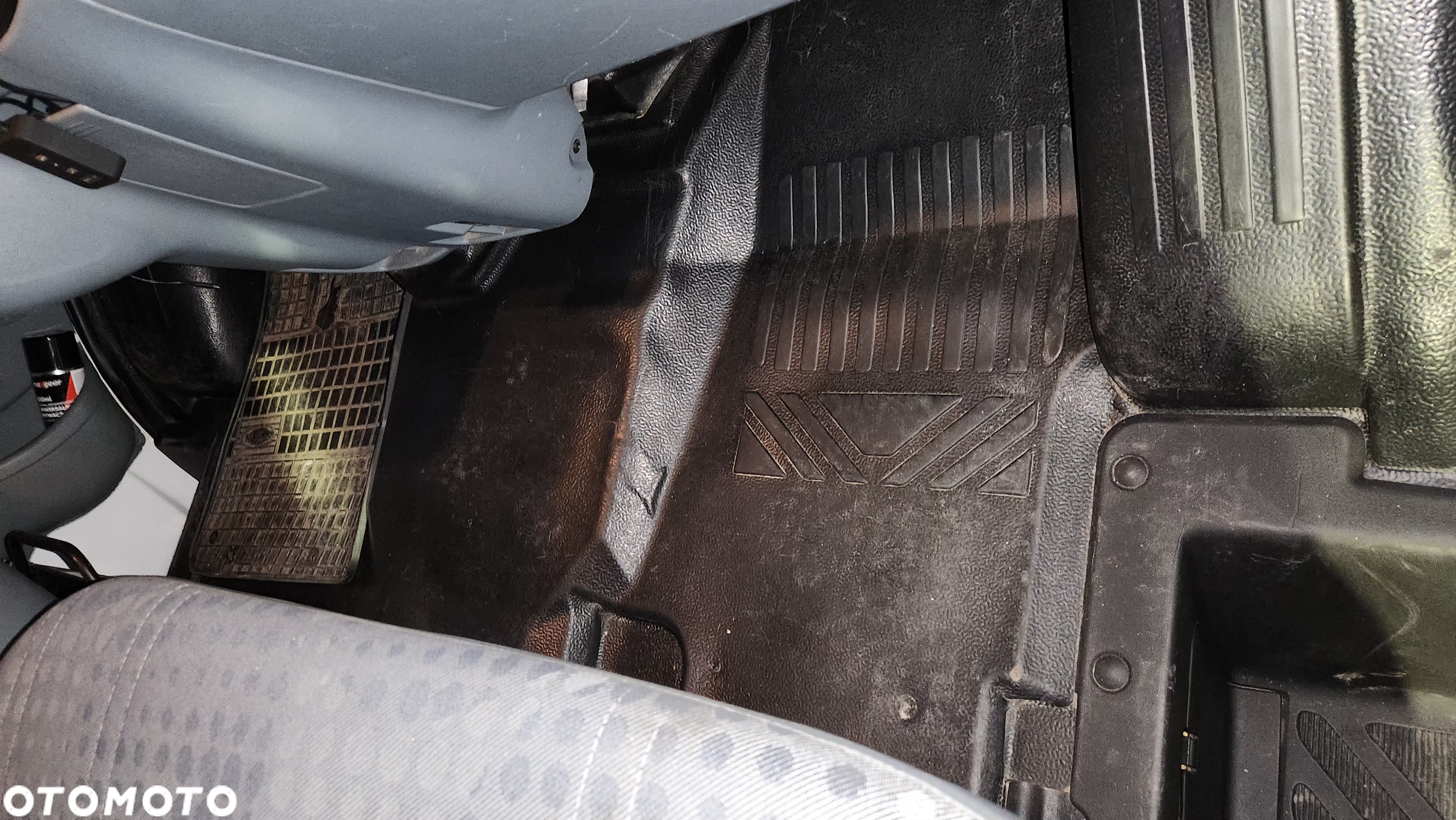 Ford Transit 350 L5 RWD Trend - 32