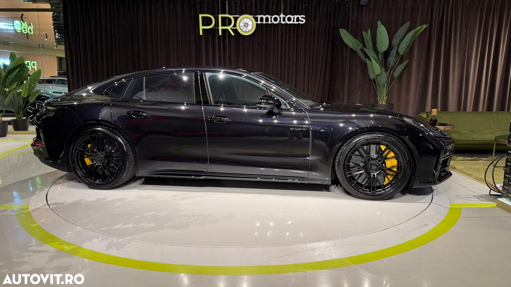 Porsche Panamera - 3
