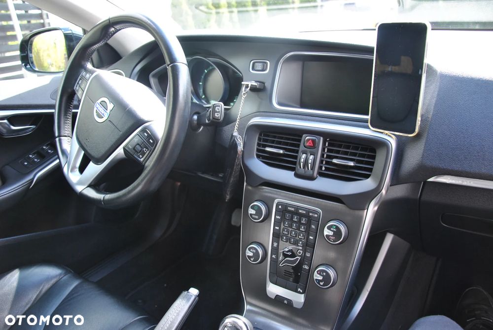 Volvo V40 D2 - 19
