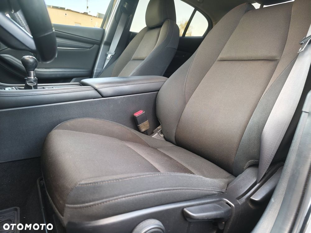 Mazda 3 e-SKYACTIV-G 122 M HYBRID EXCLUSIVE-LINE - 17