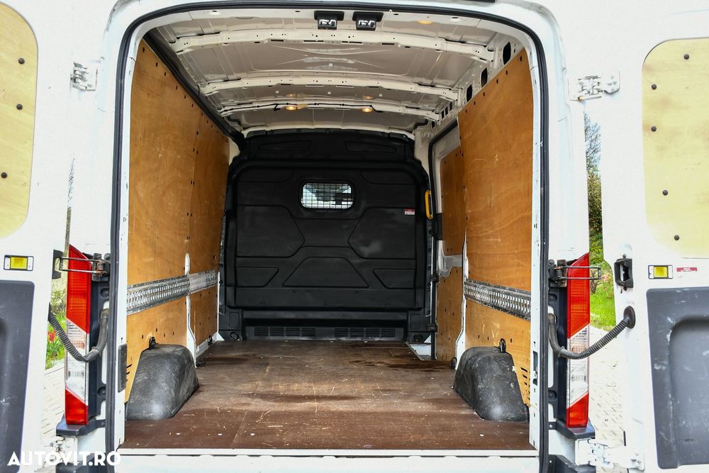 Ford Transit - 9