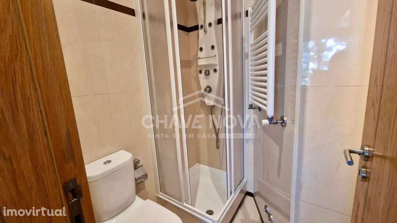 Apartamento T2 com Varanda e lugar de Garagem-MAD/02175/MH - Grande imagem: 2/19