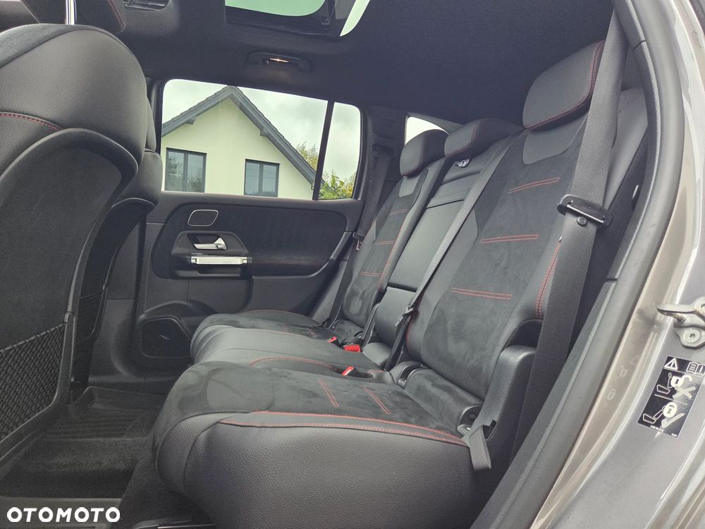 Mercedes-Benz GLB 250 4-Matic AMG Line 8G-DCT - 15