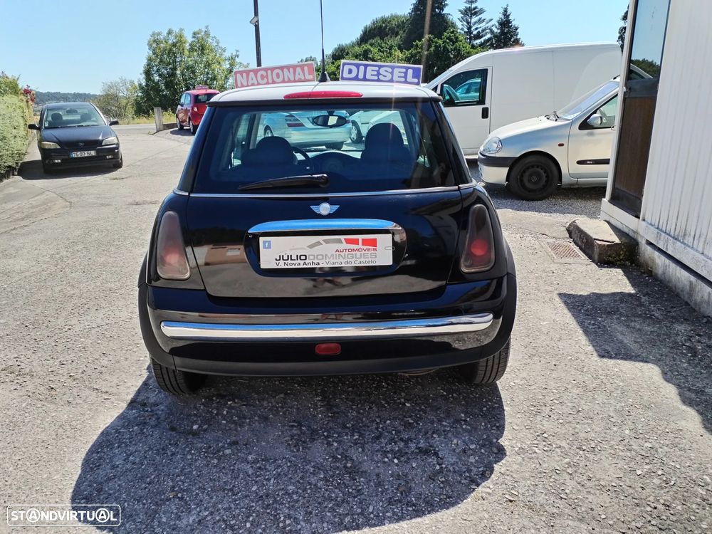 MINI 3 Portas One 1.4 D - 10