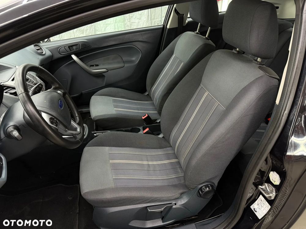Ford Fiesta - 15