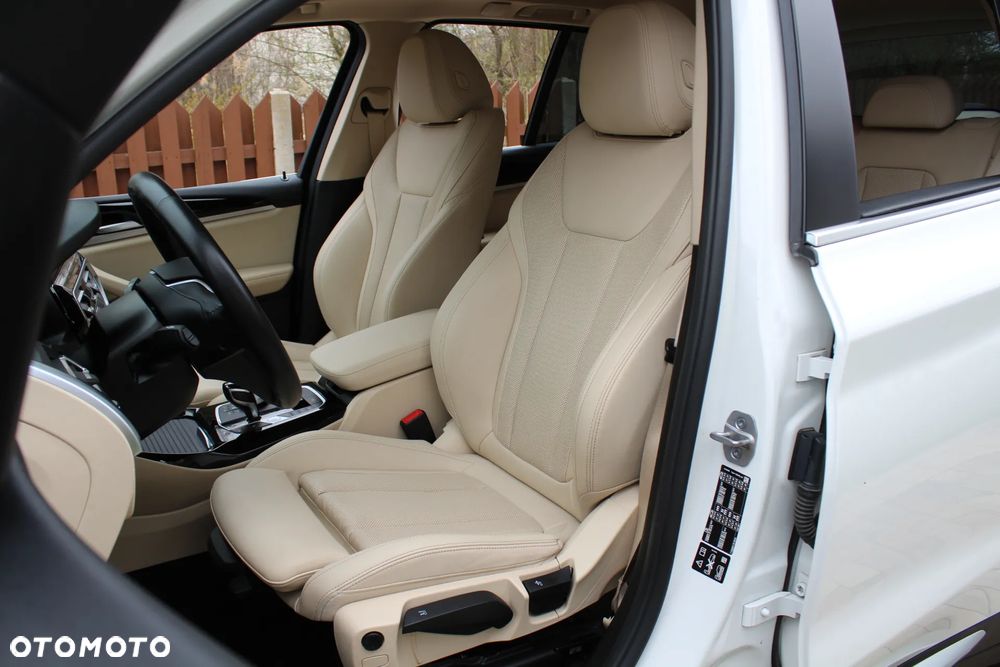 BMW X3 xDrive20i - 18