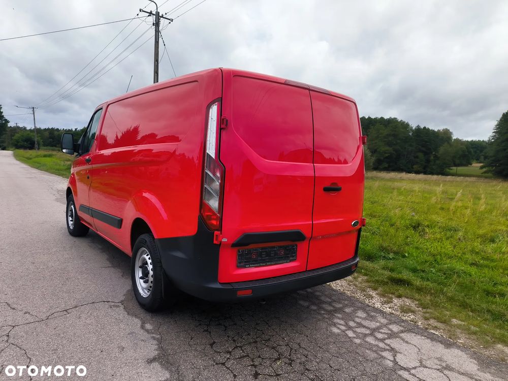 Ford Custom - 6