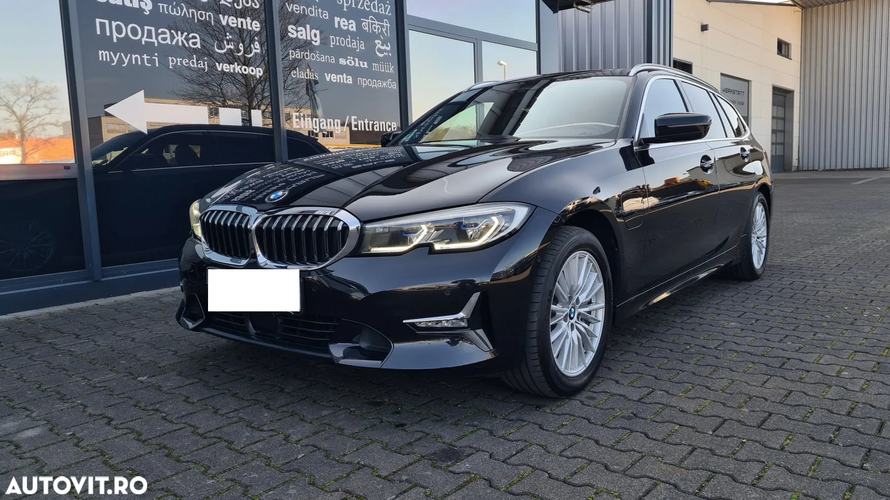 BMW Seria 3 330e Touring xDrive Aut. Luxury Line - 2