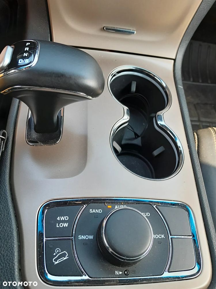 Jeep Grand Cherokee - 13