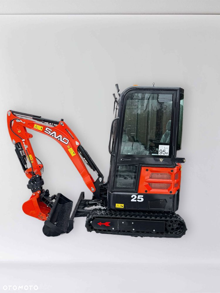 Kubota S25 - 2